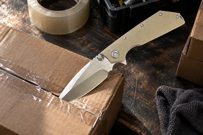 Folding Pocket Knife — Cramped Packing Bench